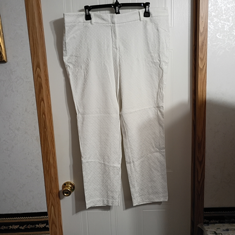 Valerie Stevens Cream Straight Leg Pants